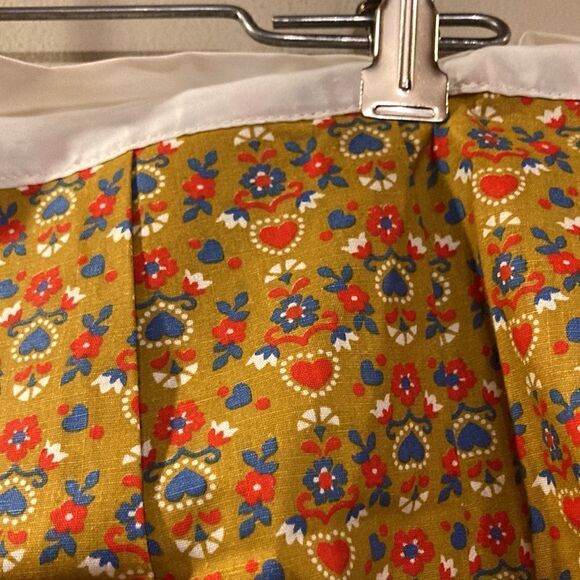 Vintage Apron  - Picture 2 of 5